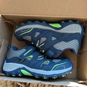 NWT Merrell Trail Chaser Kids' Navy/Green Shoes 7.5W Wide Width Toddler